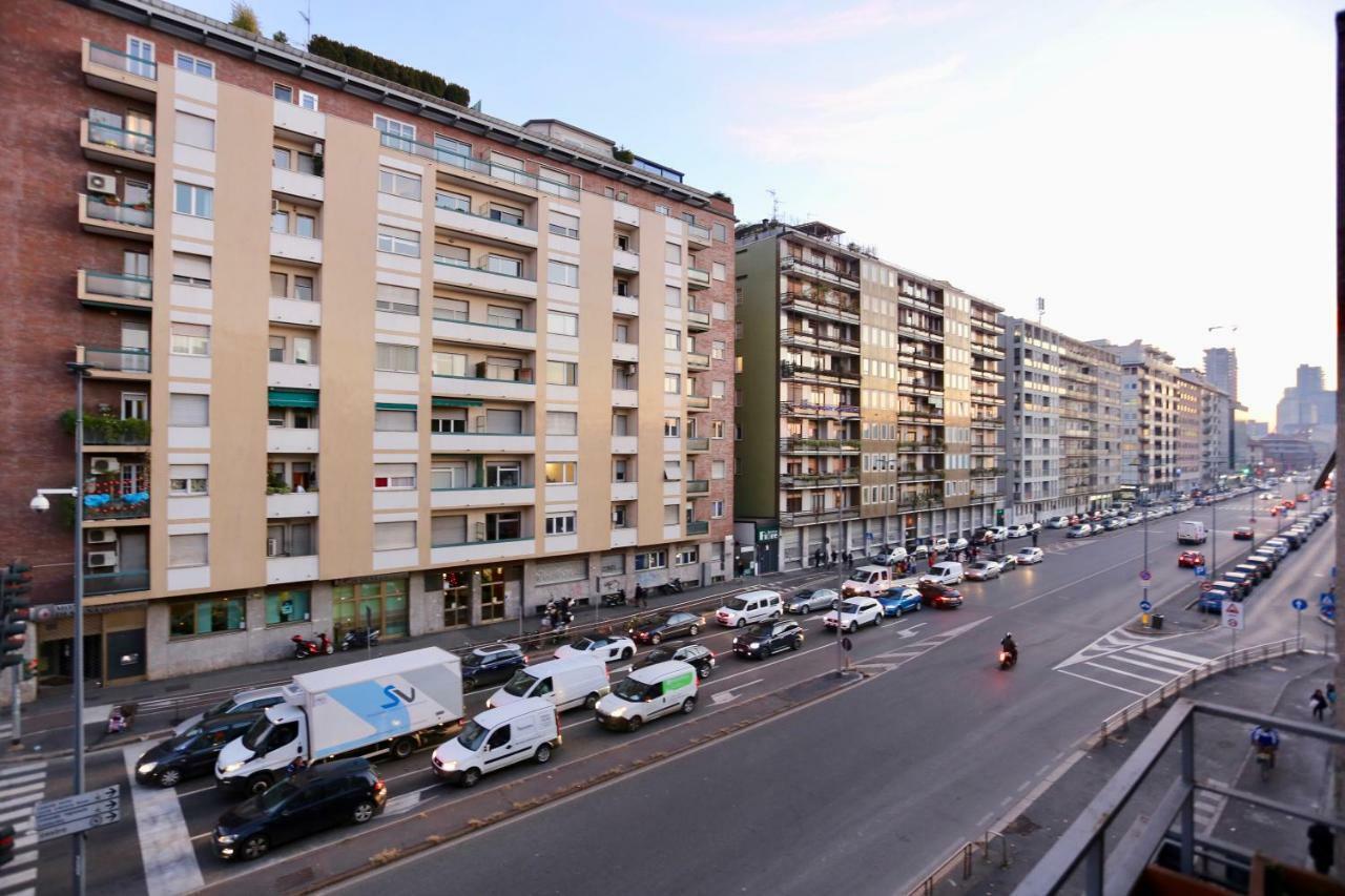 Rio Central M3 Sondrio E Stazione Centrale Мілан Екстер'єр фото